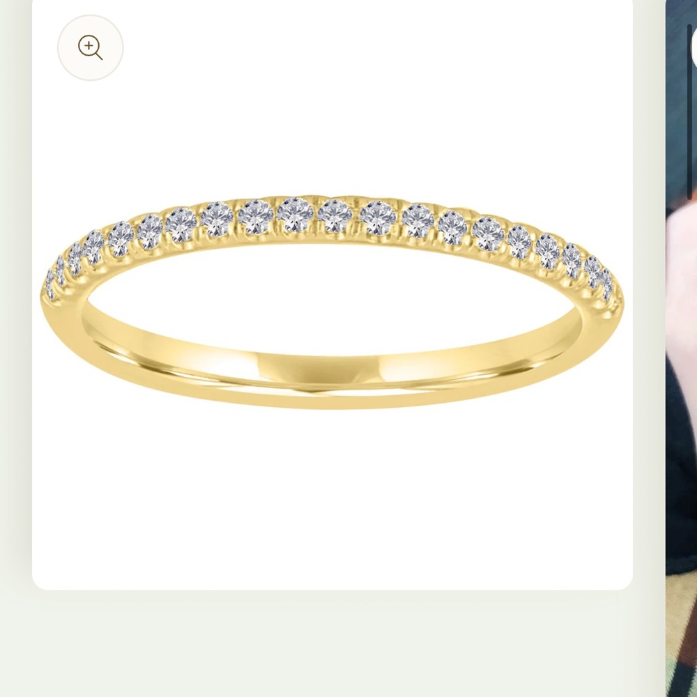 “Stacey” MyStory diamond band. Size 6, only worn a handful of times.